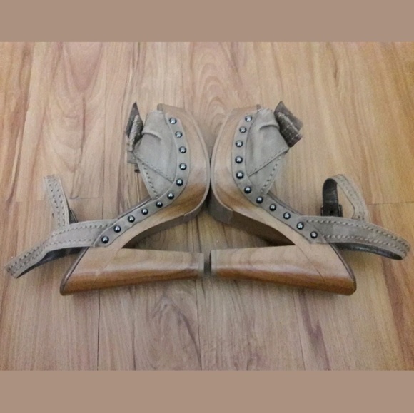 Jessica Simpson Open Toe w/ Bow Platform Sandals - Picture 5 of 8